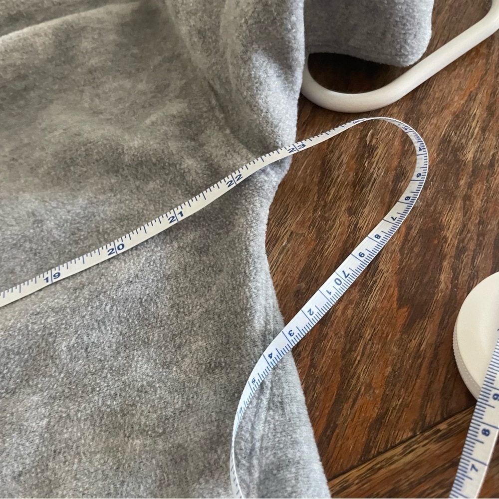 Lululemon Gray High-Neck Sweater size 8 - Picture 4 of 5